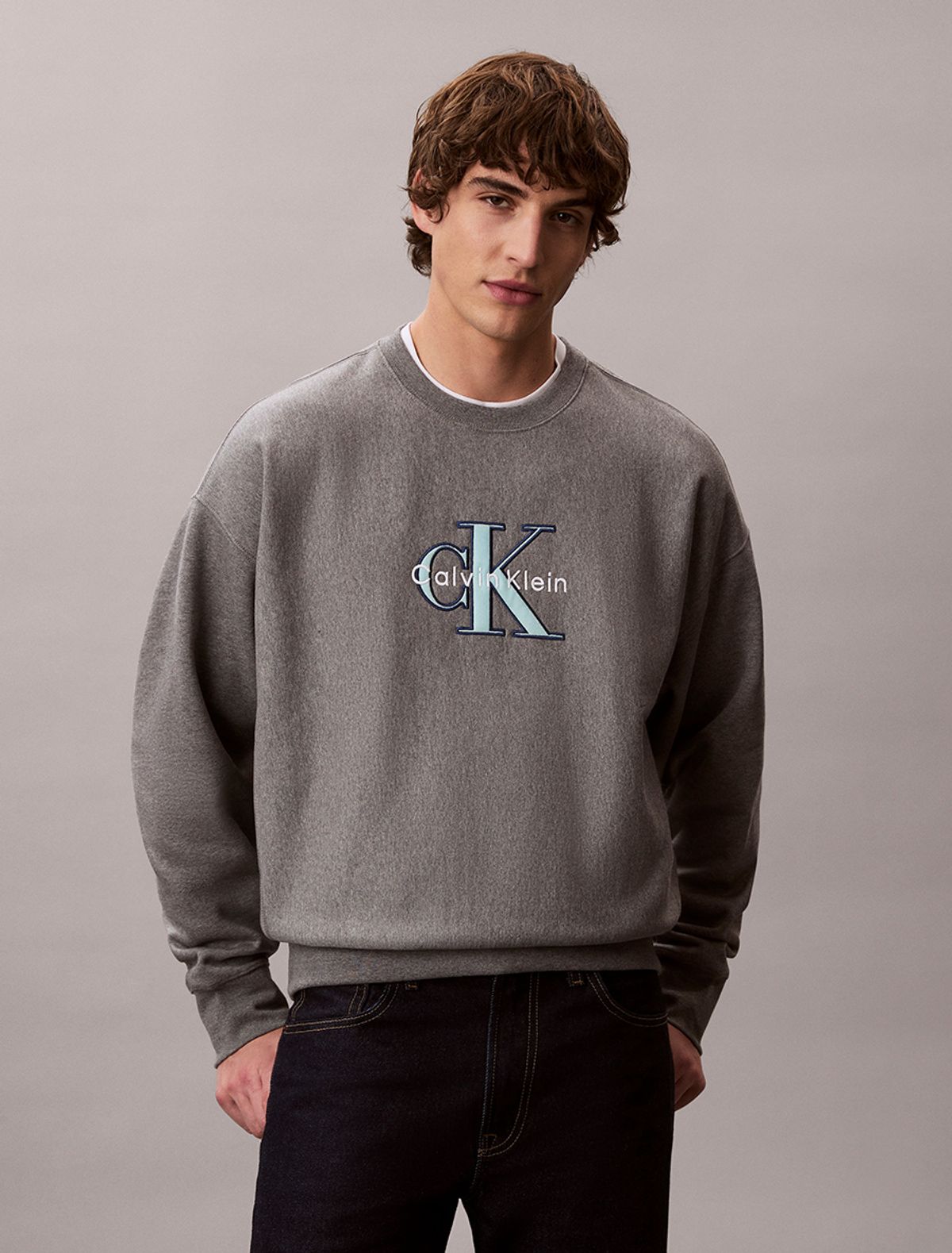 캘빈클라인 진(CALVIN KLEIN JEANS) [CK] 남성 프리미엄 트라이컬러 모노로고 크루넥 스웨트셔츠 4RE200G P7E