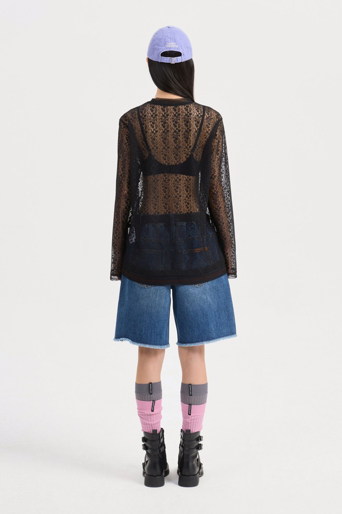 럭키슈에뜨(LUCKY CHOUETTE) Ditsy Floral Lace Loose Fit Long Sleeve T-shirt (black) LFTAX25120BKX
