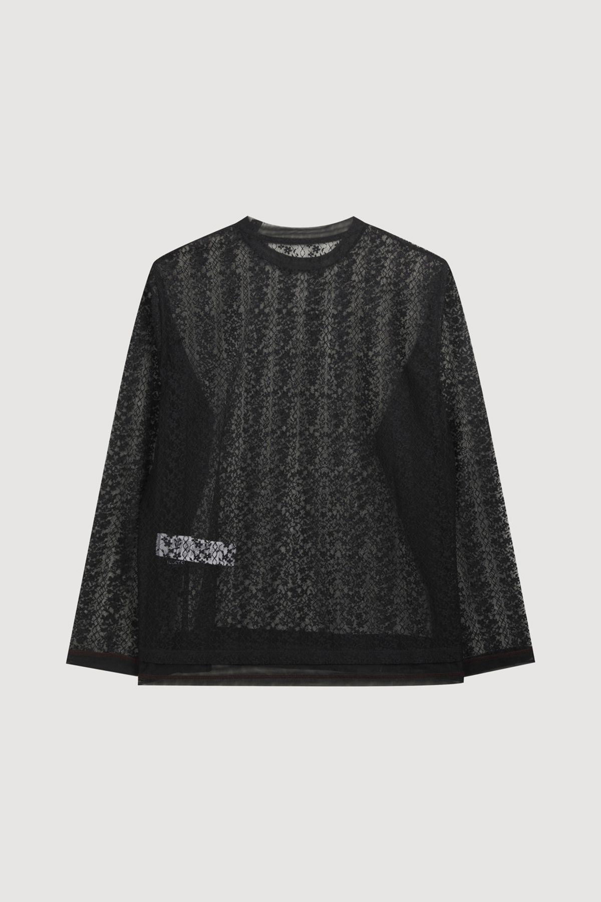 럭키슈에뜨(LUCKY CHOUETTE) Ditsy Floral Lace Loose Fit Long Sleeve T-shirt (black) LFTAX25120BKX