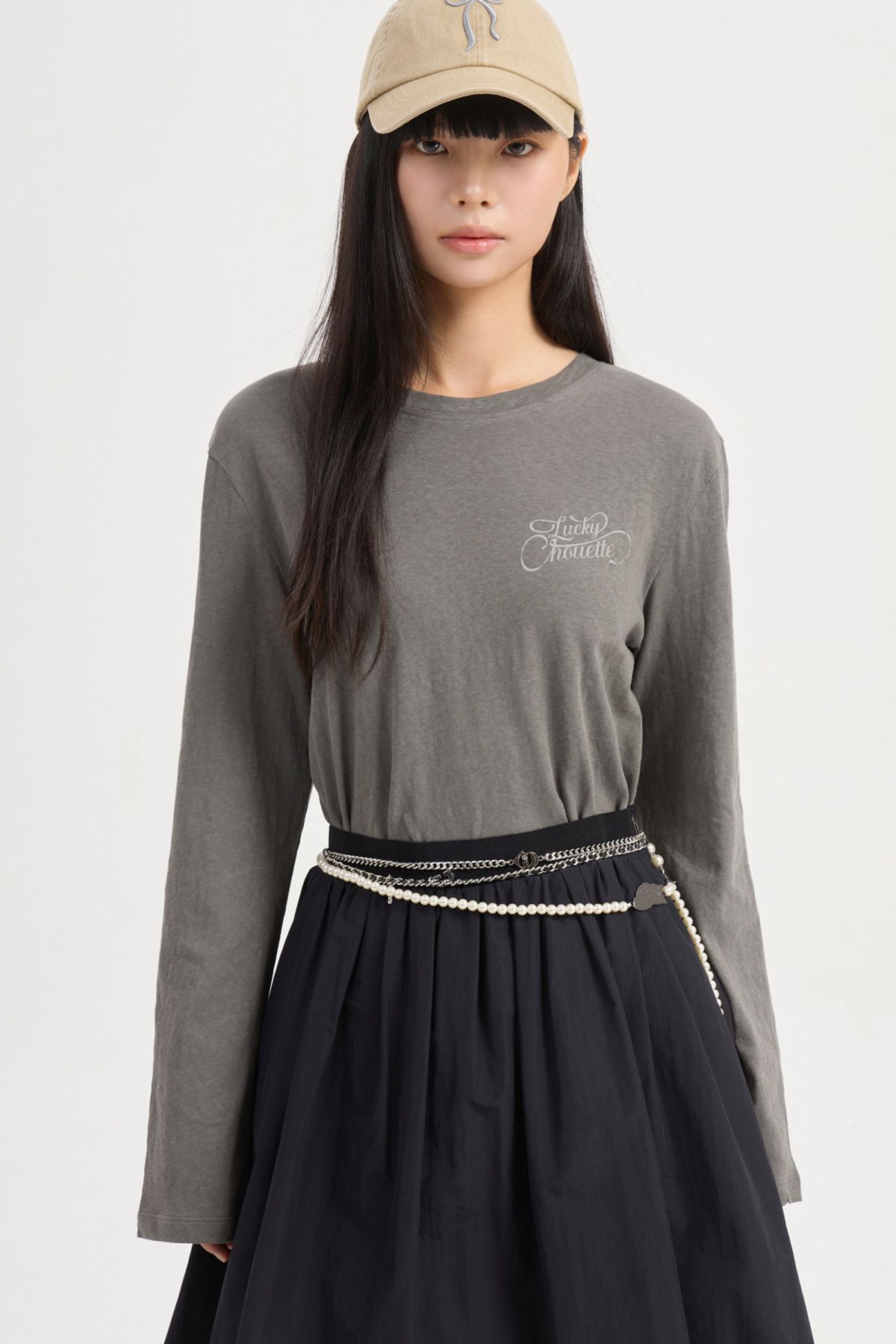럭키슈에뜨(LUCKY CHOUETTE) Print Point Basic Fit Long Sleeve T-shirt (grey) LFTAA25140GYX