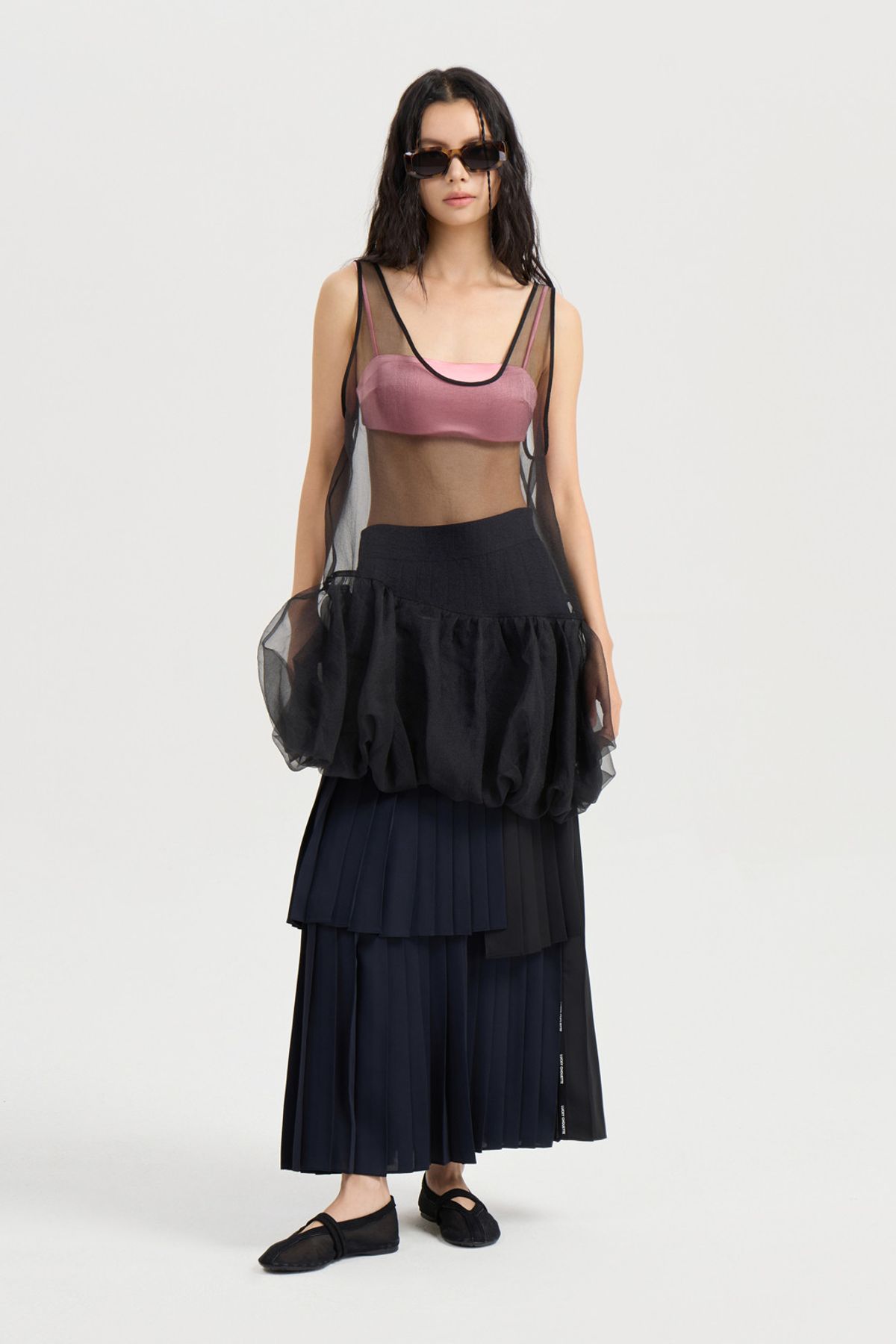 럭키슈에뜨(LUCKY CHOUETTE) Color Mix Pleats Back Banding Long Skirt (dark navy) LFKAA25130NYD
