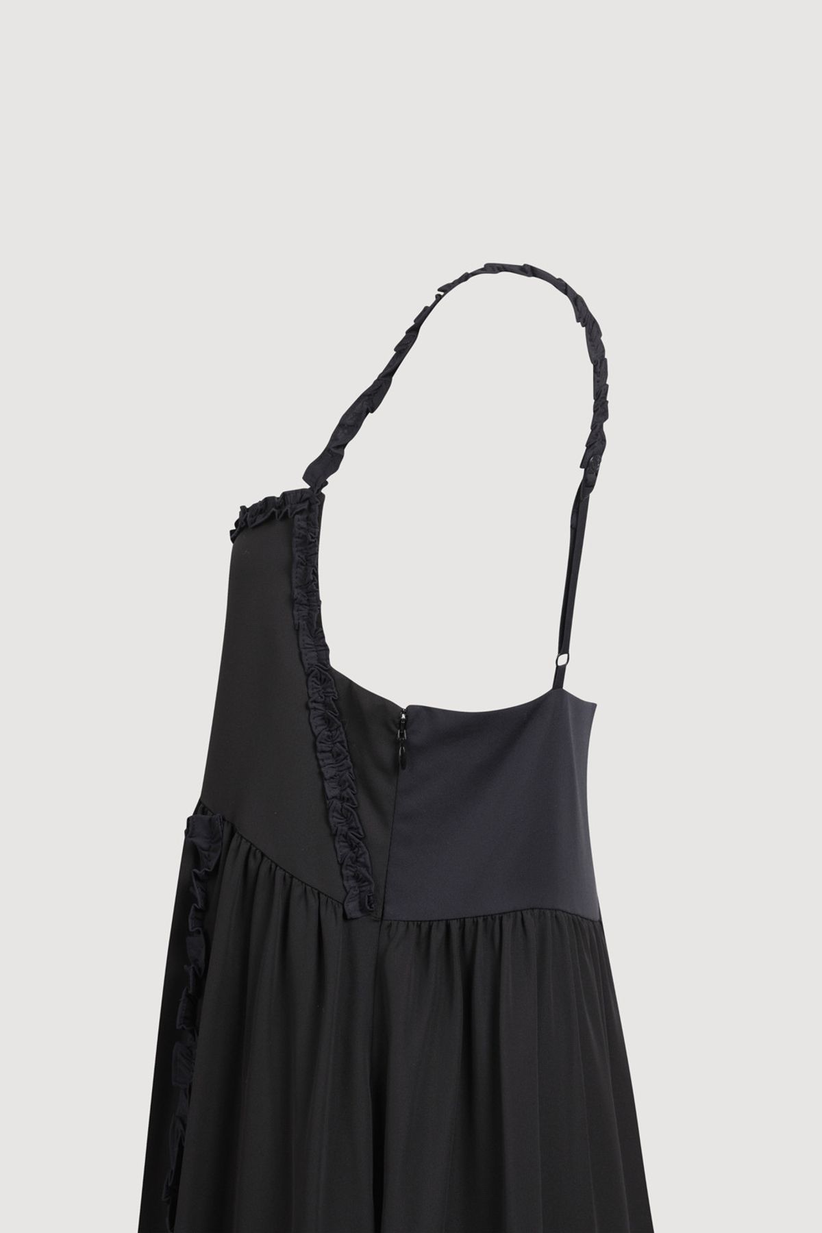 럭키슈에뜨(LUCKY CHOUETTE) Coloration Frill Layering Dress (black) LFDAW25210BKX