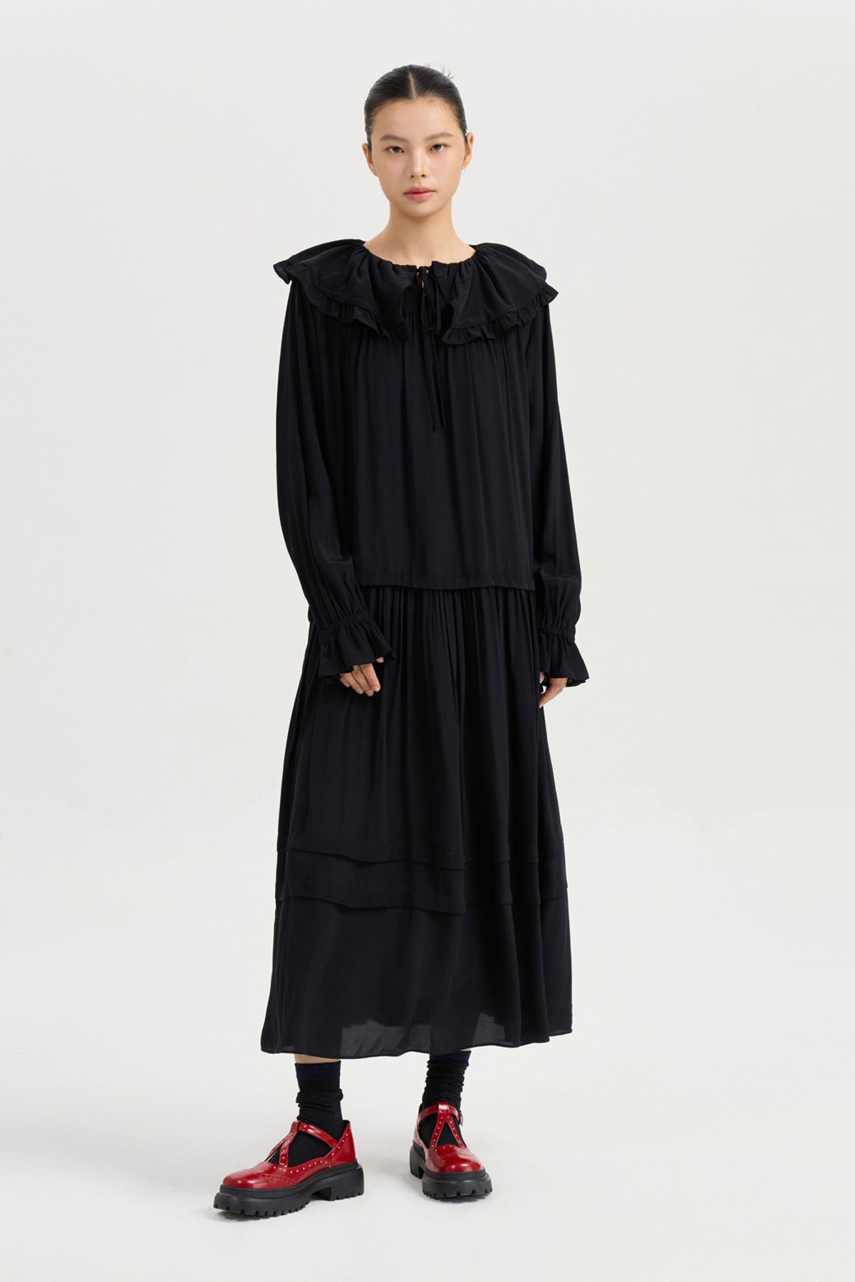 럭키슈에뜨(LUCKY CHOUETTE) Sailor Collar Dress (black) LFDAA25120BKX