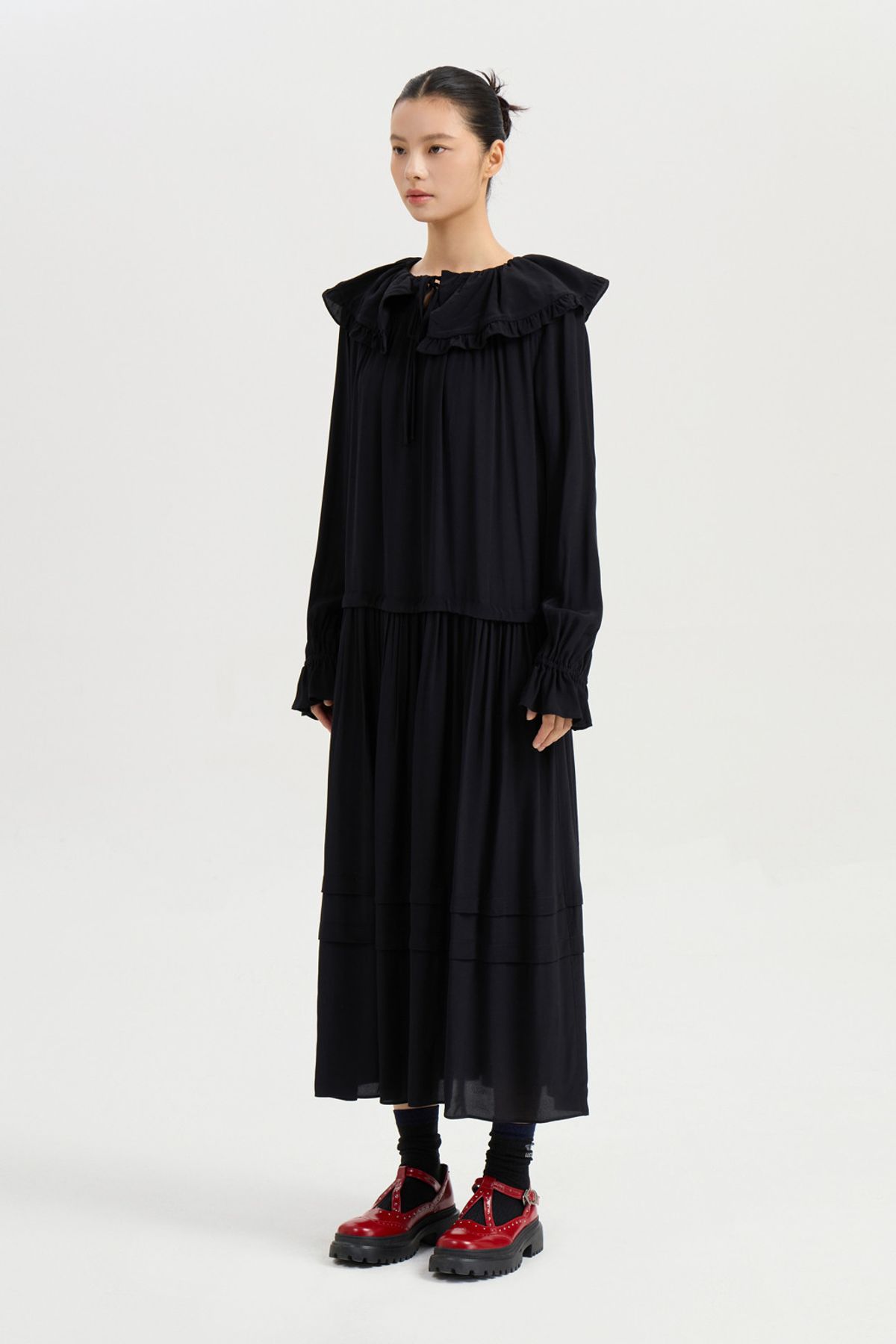 럭키슈에뜨(LUCKY CHOUETTE) Sailor Collar Dress (black) LFDAA25120BKX