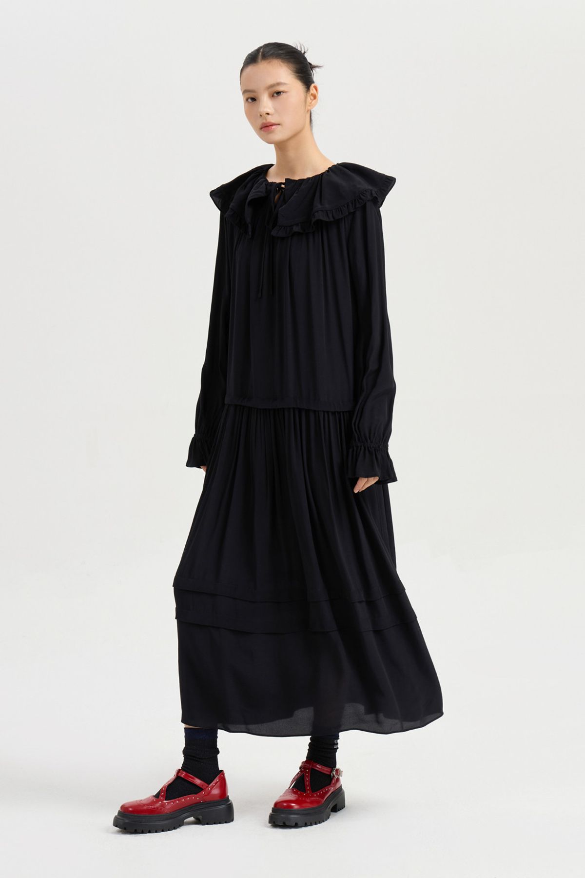 럭키슈에뜨(LUCKY CHOUETTE) Sailor Collar Dress (black) LFDAA25120BKX