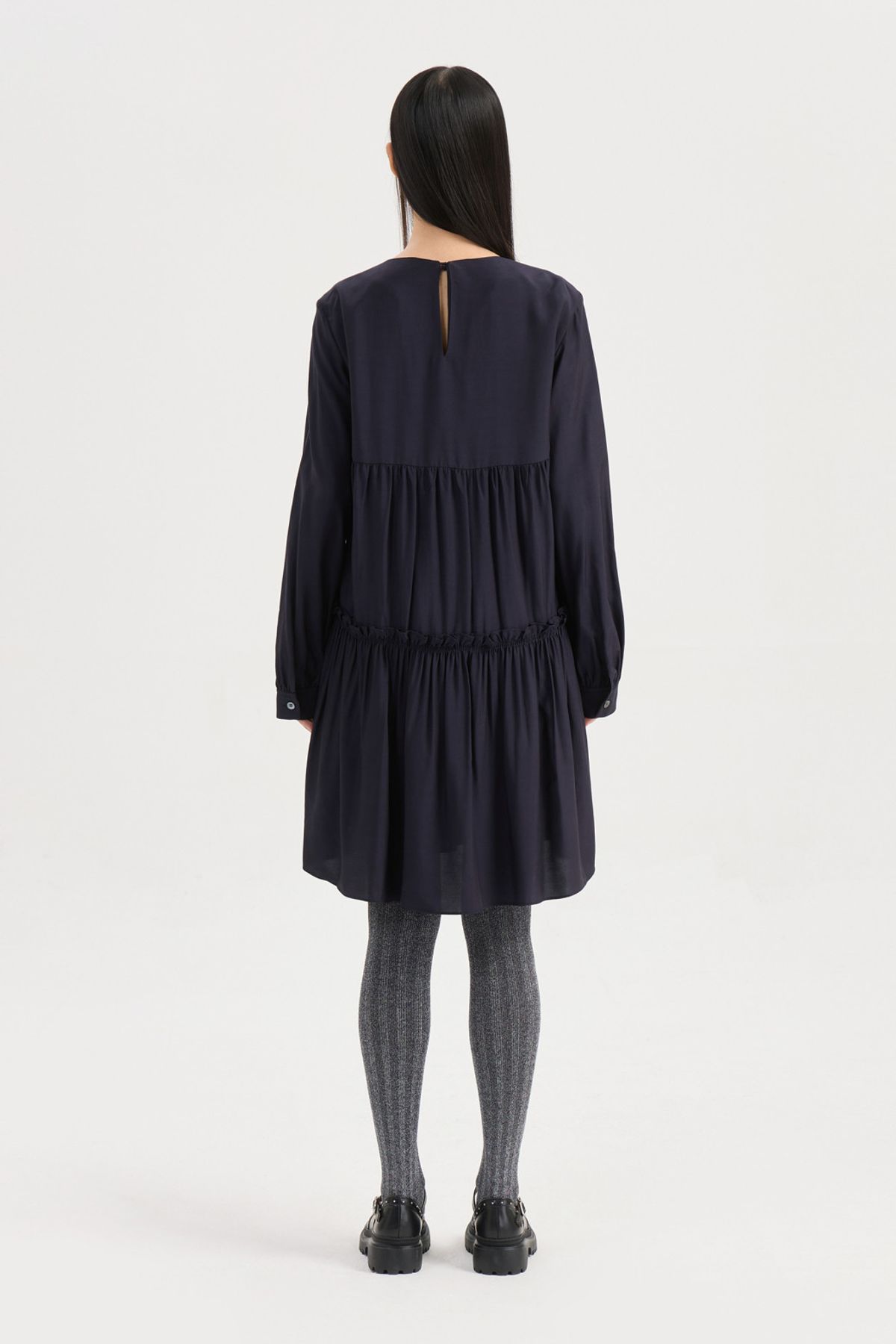 럭키슈에뜨(LUCKY CHOUETTE) Ruffled Detail Round Neck Dress (dark navy) LFDAW25220NYD