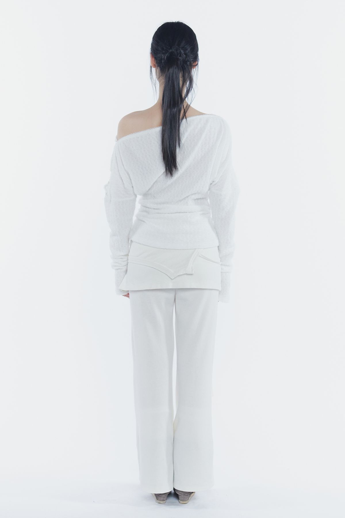페인오어플레져(PAINORPLEASURE) JENNIE BUTTONED TOP ivory