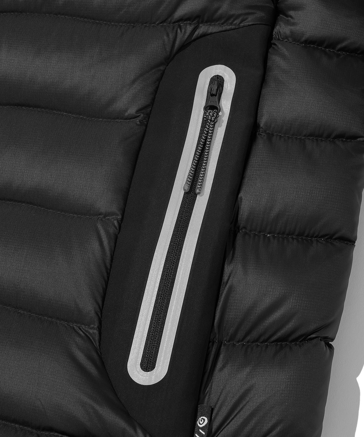 웰터 익스페리먼트(WELTER EXPERIMENT) X OSTRYA Equinox Goose Down Jacket_BLACK