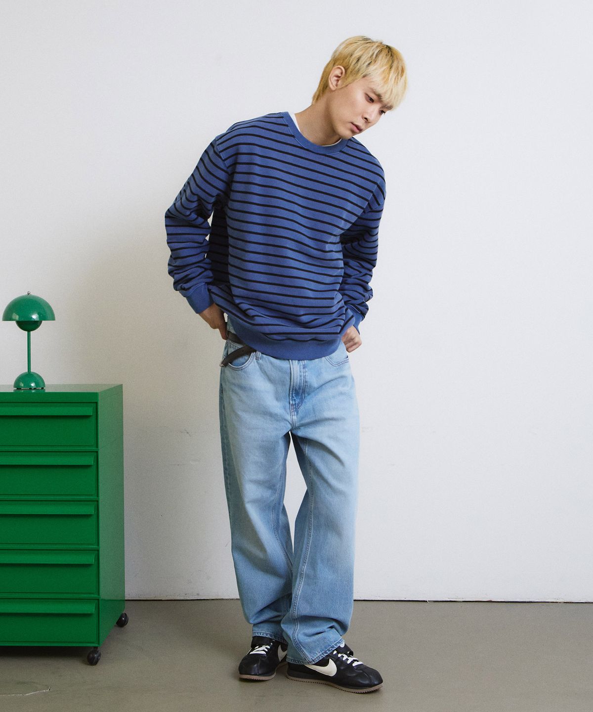 에이던엠(ADERNM) PIGMENT DAILY STRIPE SWEATSHIRT (BLUE)
