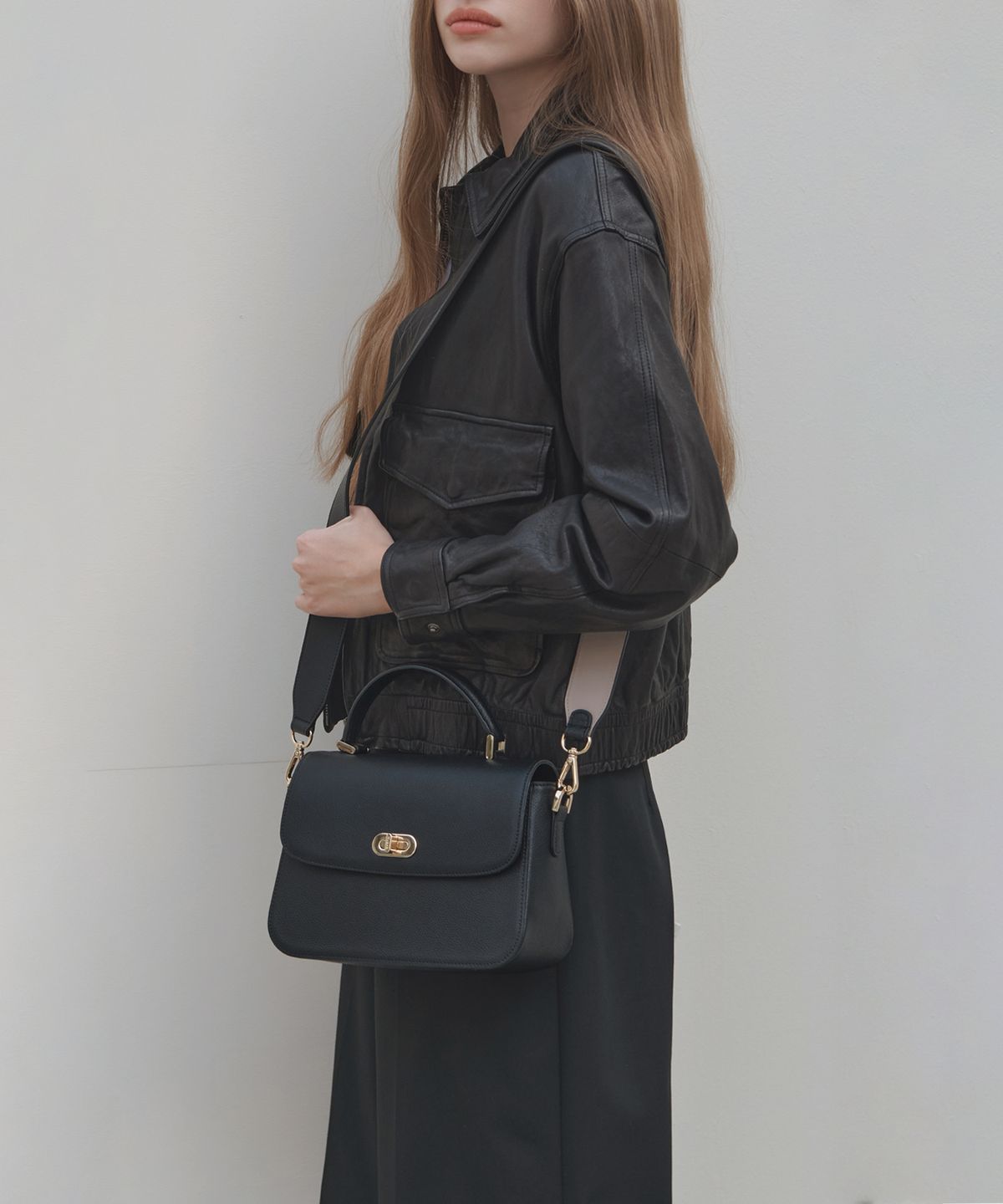 끌라베(CLAVE) 엘사 블랙 숄더백 (ELSA Black Shoulder Bag)