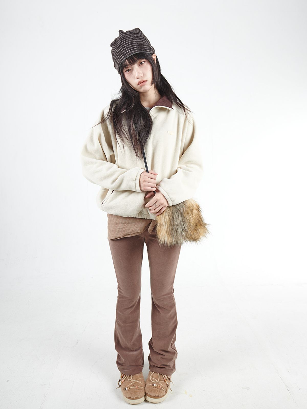 무음(MUWM) 퍼리 퍼 백 Furry Paw Bag (2 Colors)