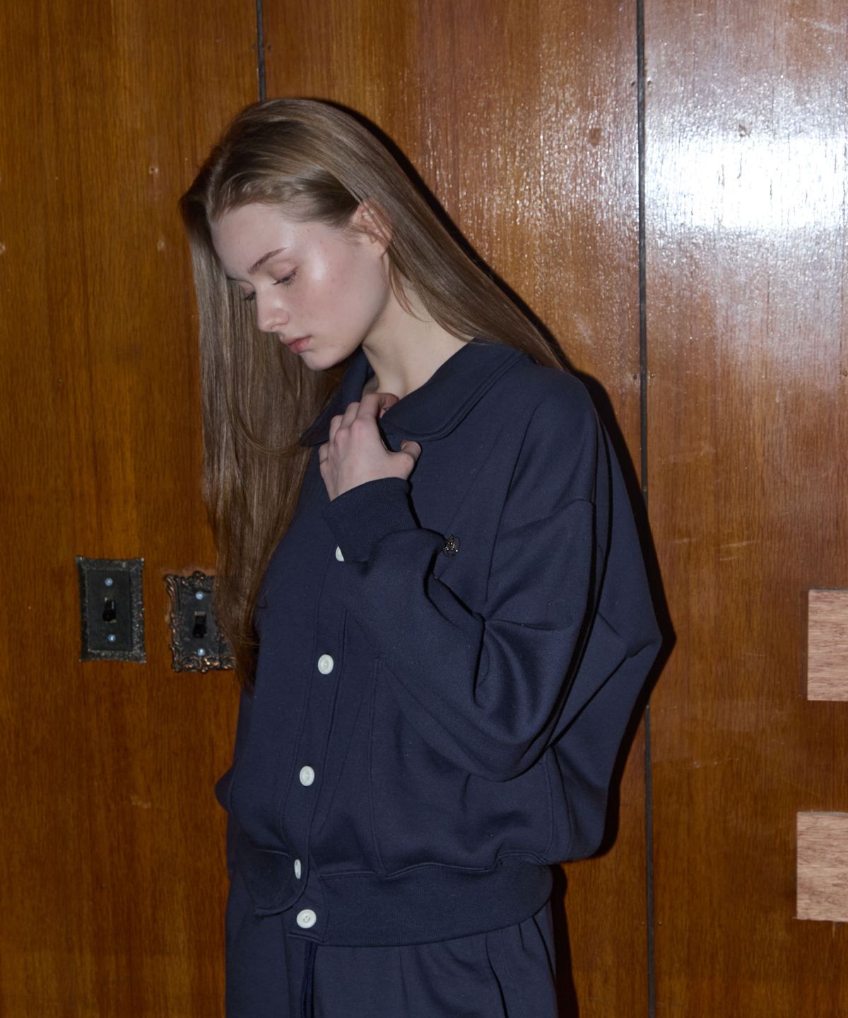 아노에틱(ANOETIC) ANC BUTTON COLLAR SWEAT CARDIGAN_NAVY