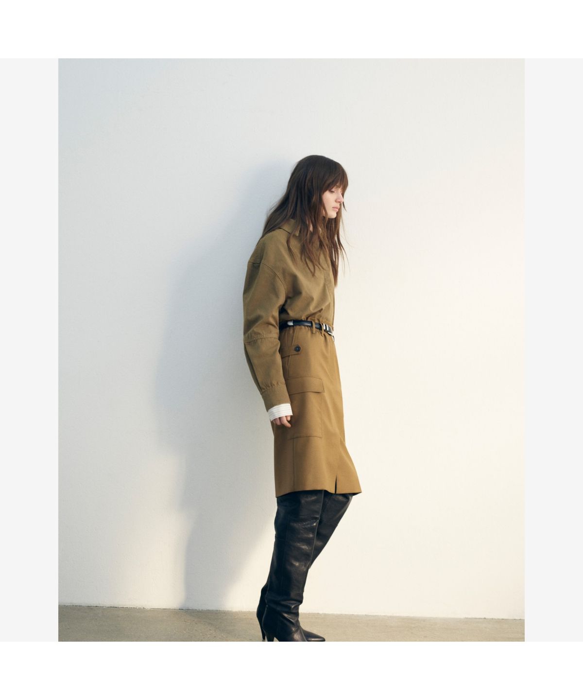 이로 우먼(IROWOMEN) STONE 오버핏 롱 부츠 IS3AW25104BKX