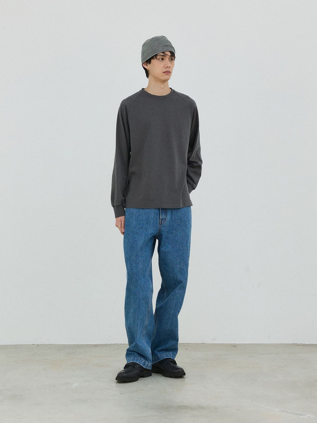 플라비즘(PLAVISM) Wide Fit Washed Denim - Light Blue