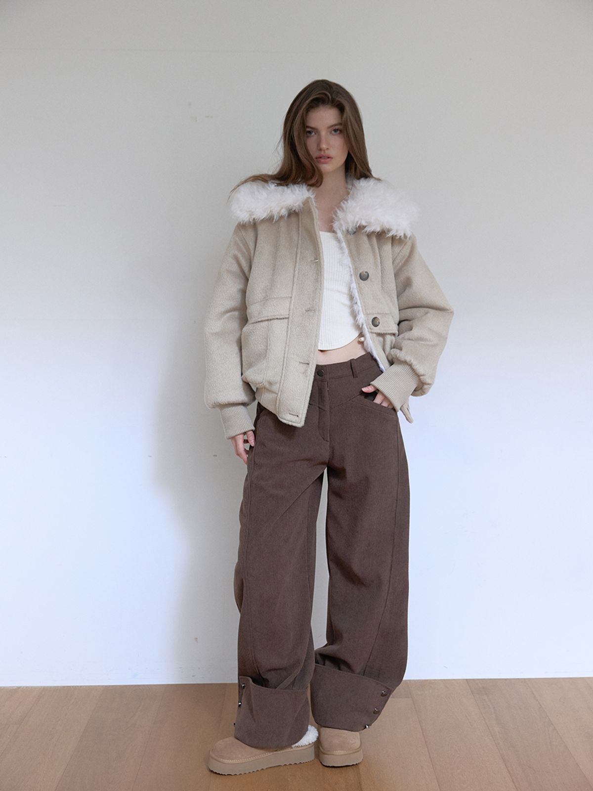 아수라(ASURA) COLLOR FUR REVERSIBLE JUMPER (BEIGE)