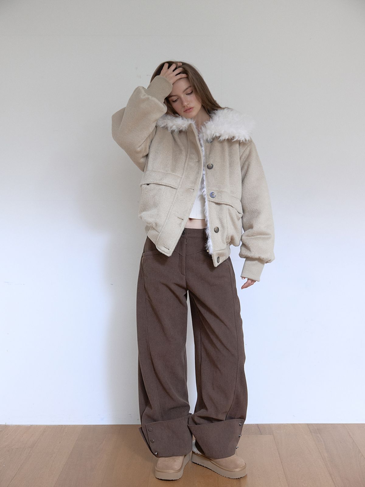 아수라(ASURA) COLLOR FUR REVERSIBLE JUMPER (BEIGE)