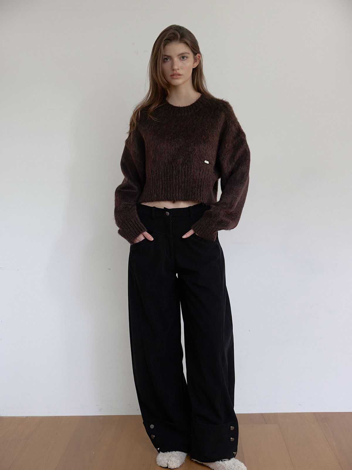 아수라(ASURA) CORDUROY CURVED PANTS (BLACK)