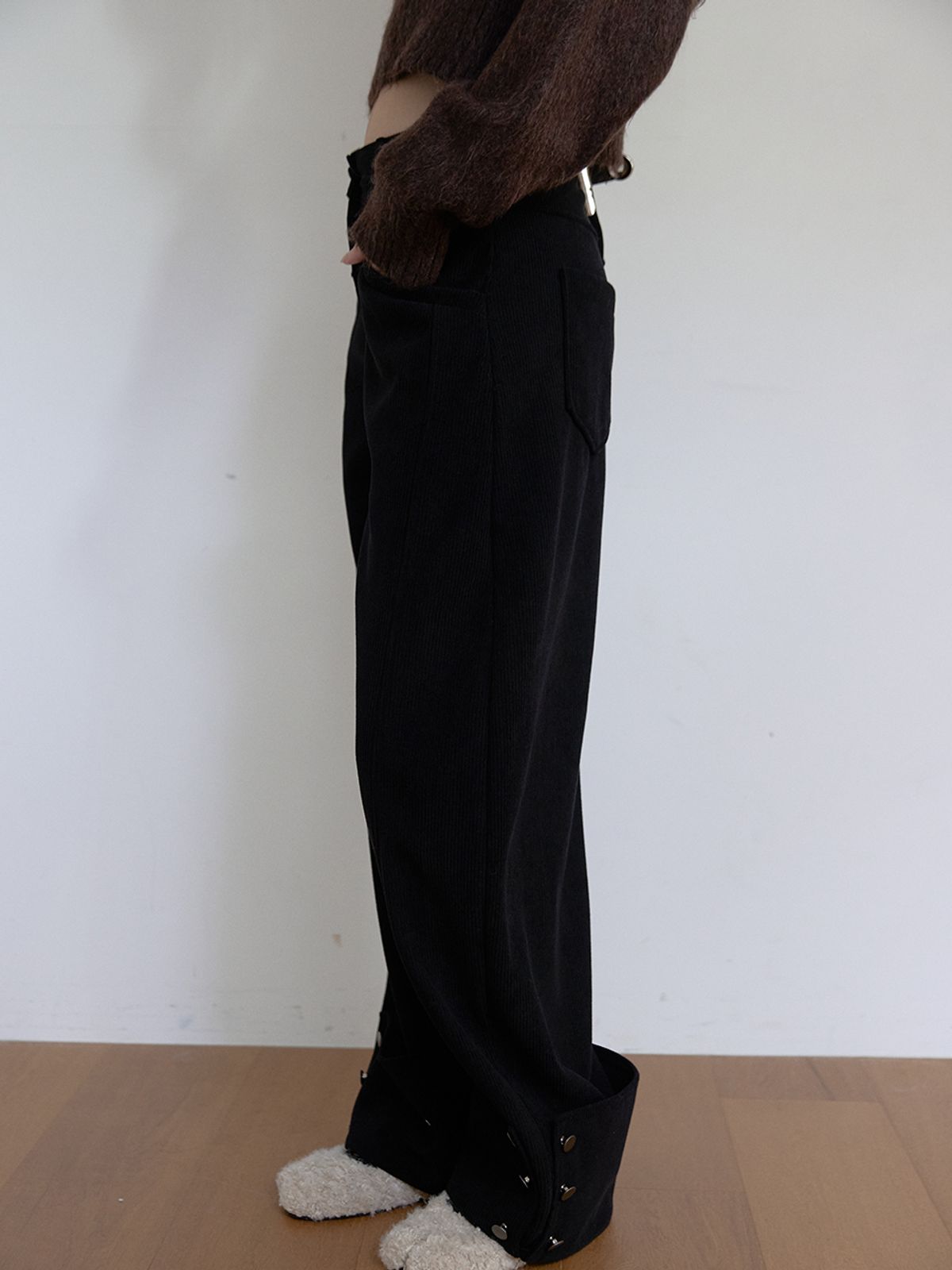 아수라(ASURA) CORDUROY CURVED PANTS (BLACK)