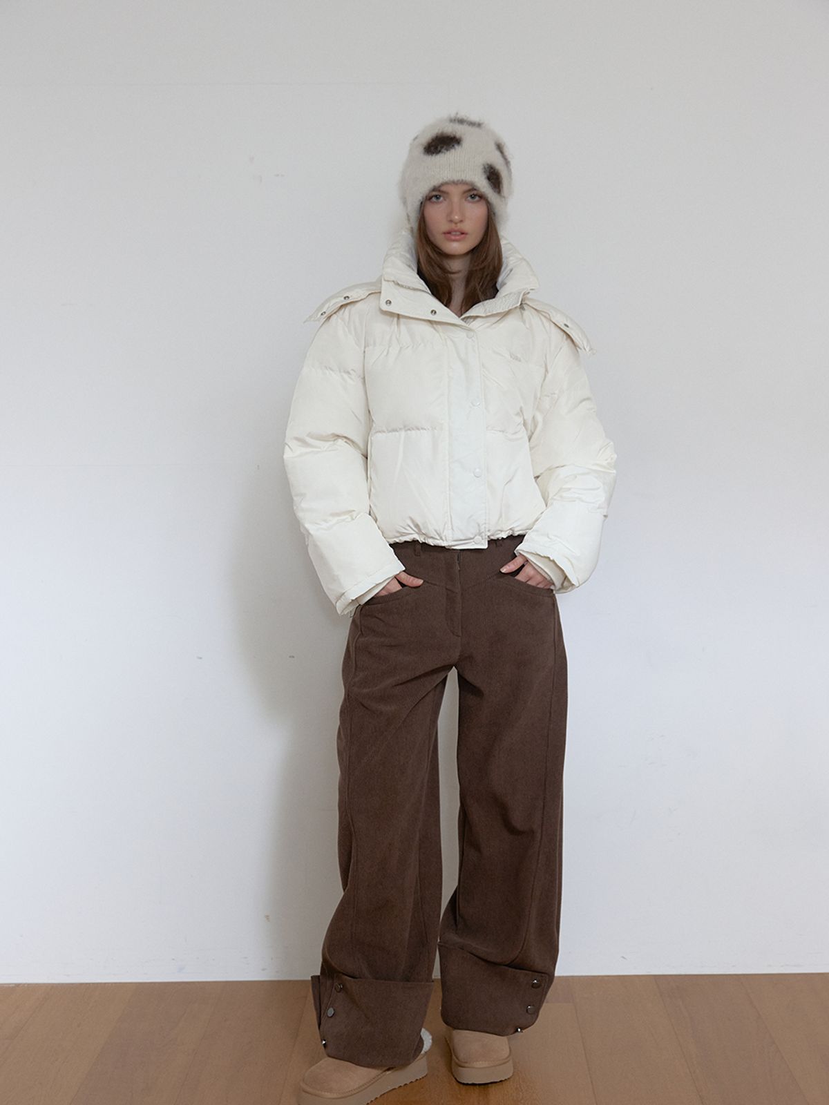 아수라(ASURA) CORDUROY CURVED PANTS (BROWN)