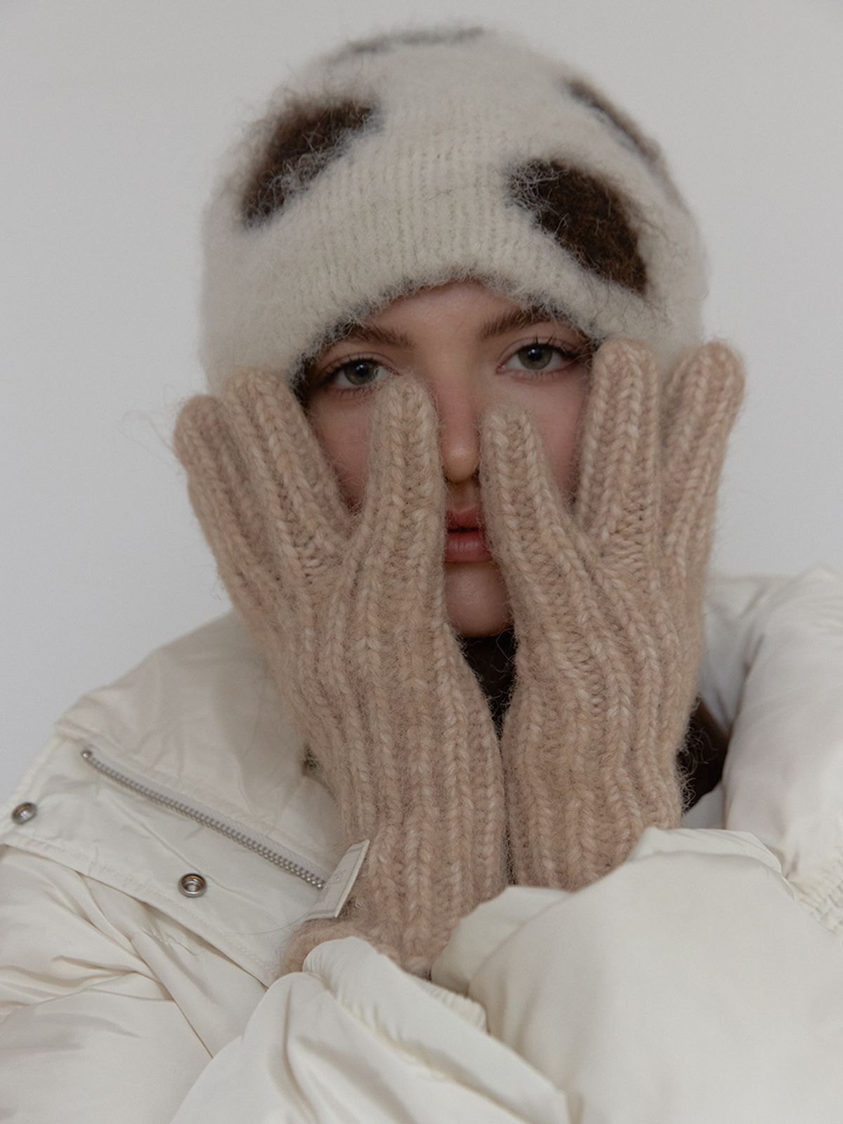 아수라(ASURA) MUTED LABEL GLOVES (BEIGE)