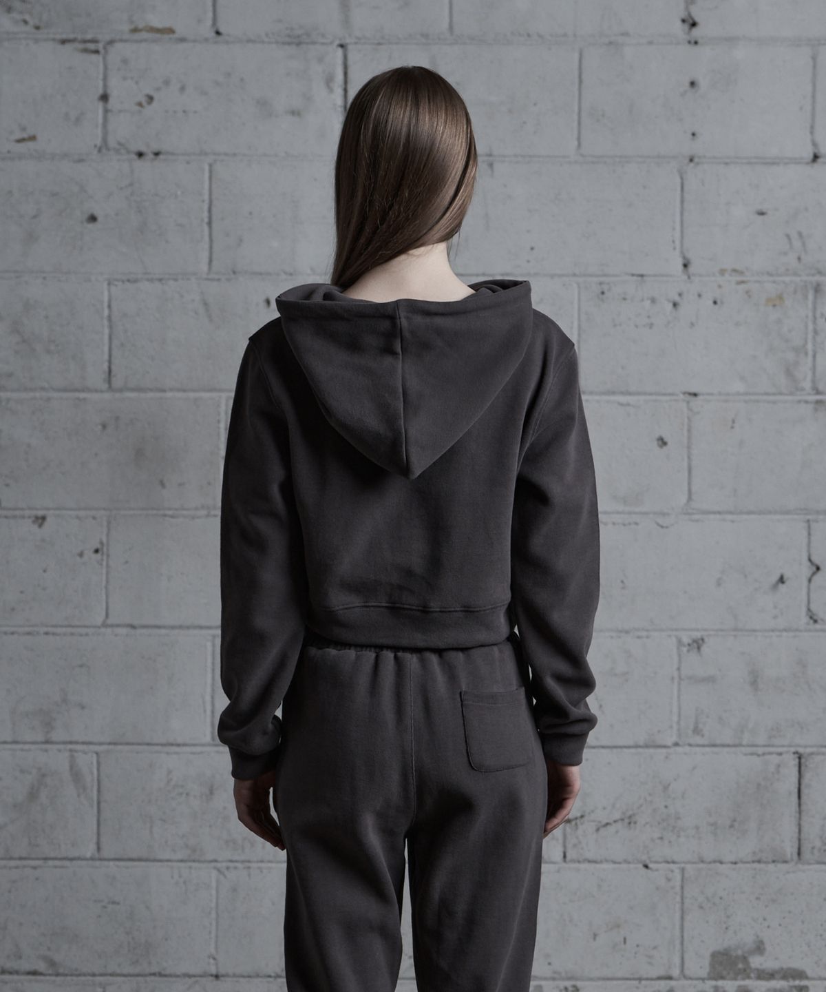 아크라이브(ARCLIVE) 자수 크롭 후드집업 (dark gray)