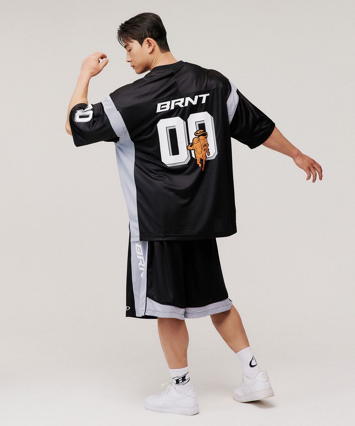 본투윈(BORN TO WIN) MESH FOOTBALL JERSEY T-SHIRTS (3 COLOR)
