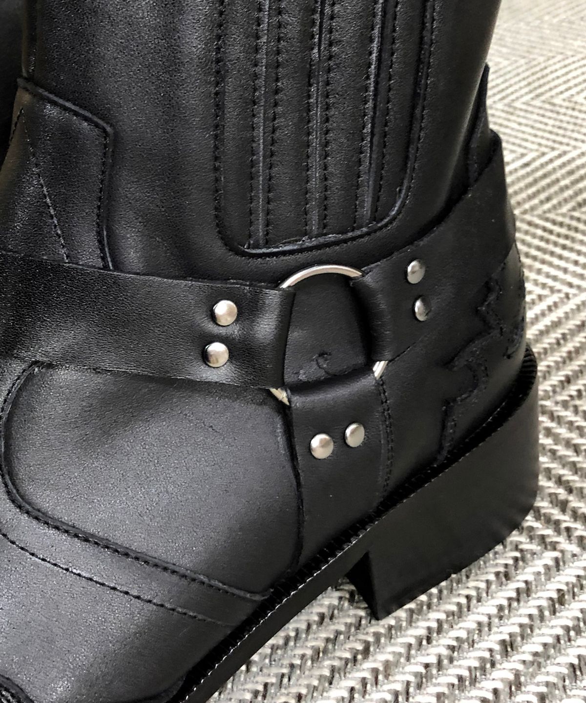 조앤슈(JOENSHOE) 카덴차 로랑 웨스턴 부츠 밍크탄블랙