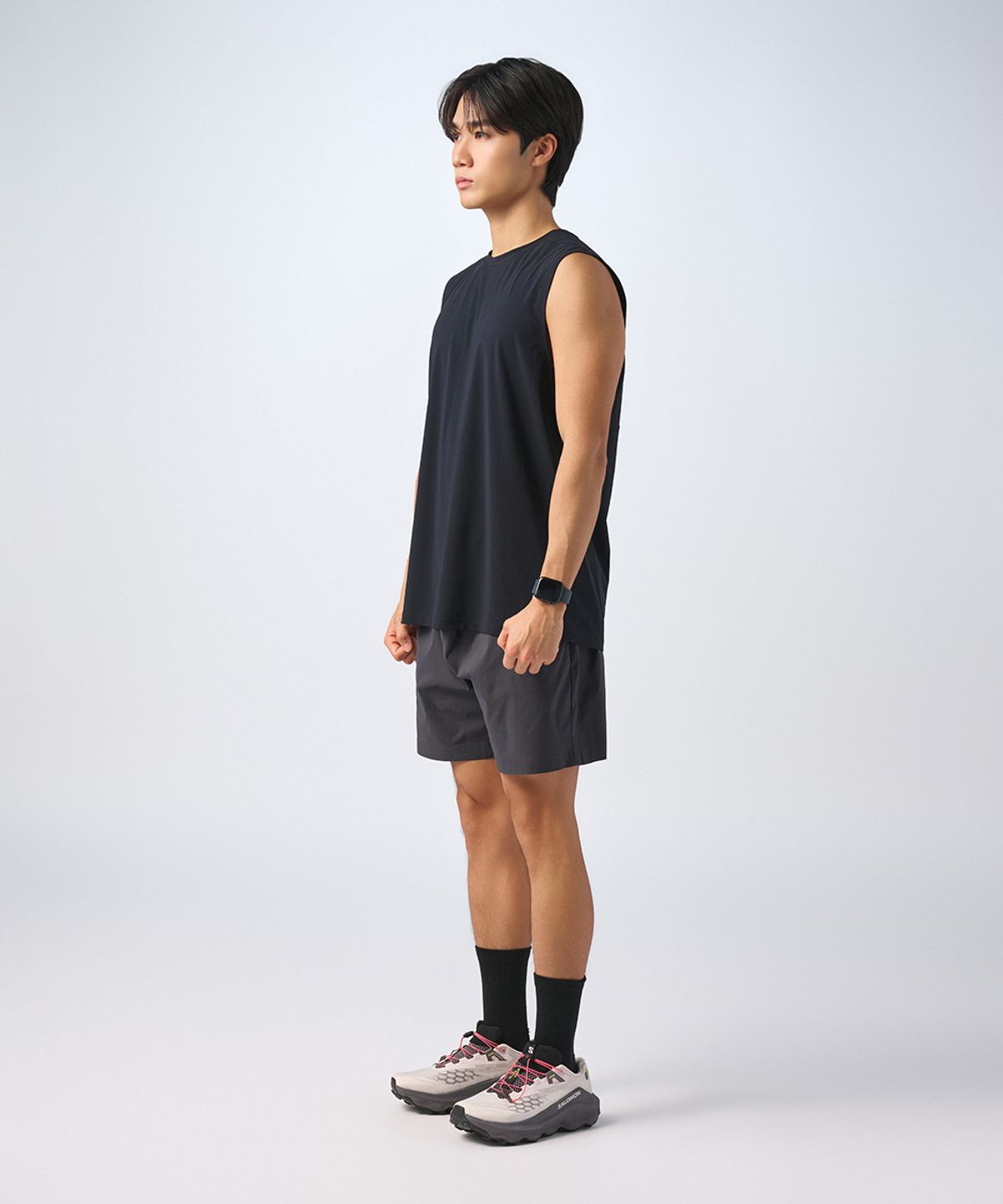 무신사 스탠다드 스포츠(MUSINSA STANDARD SPORTS) 라이트플렉스 슬리브리스 (2color)