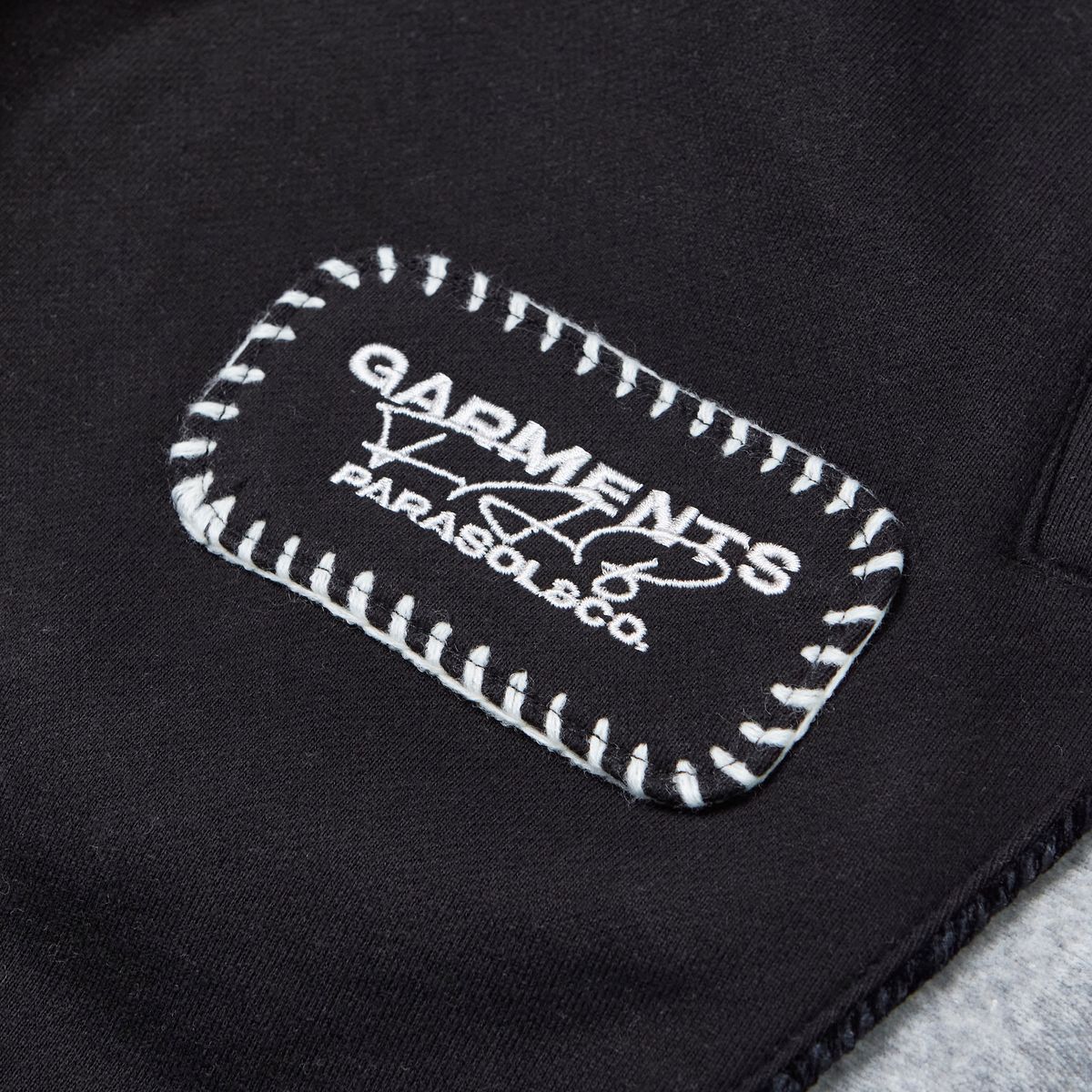가먼츠팹(GARMENTS FAB) Velour Dot Piping Sweatpants (BLACK)