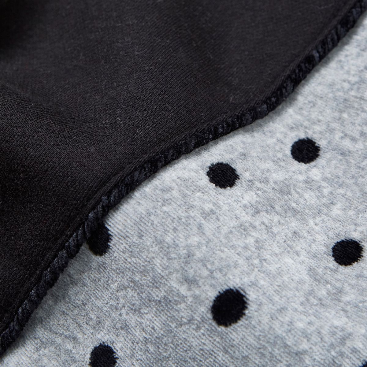 가먼츠팹(GARMENTS FAB) Velour Dot Piping Sweatpants (BLACK)
