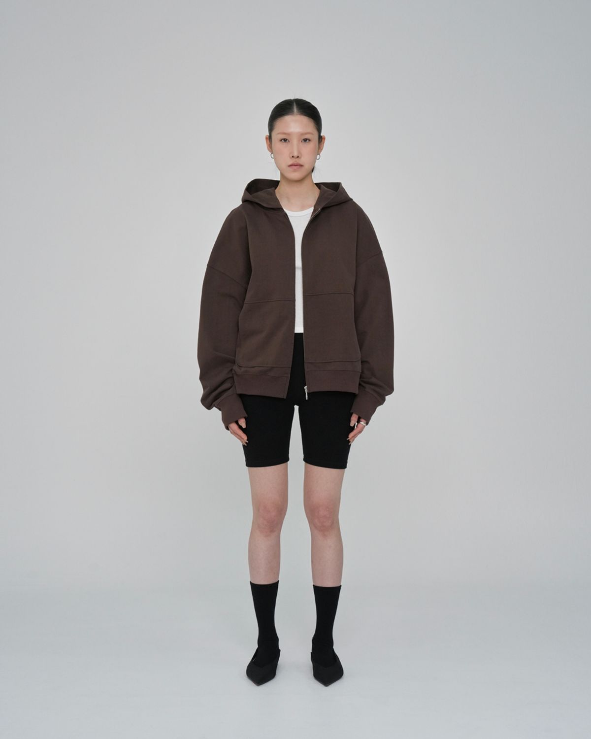구보(GUVO) Light-duty zip-up hoodie, brown