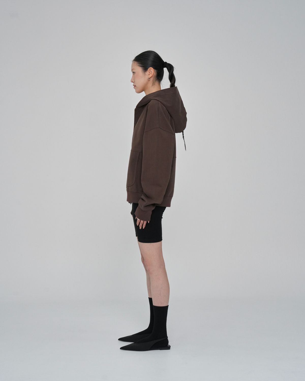구보(GUVO) Light-duty zip-up hoodie, brown