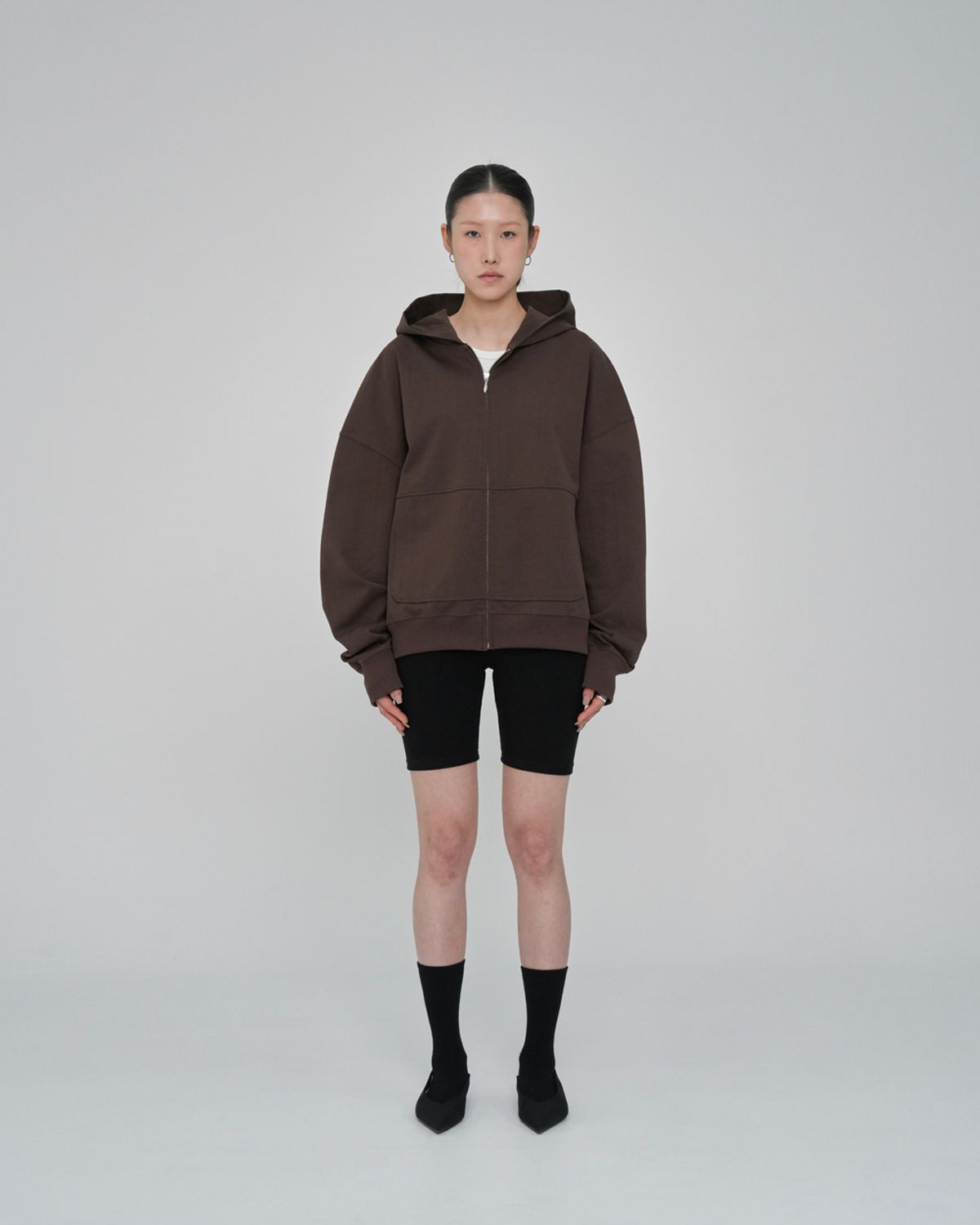 구보(GUVO) Light-duty zip-up hoodie, brown