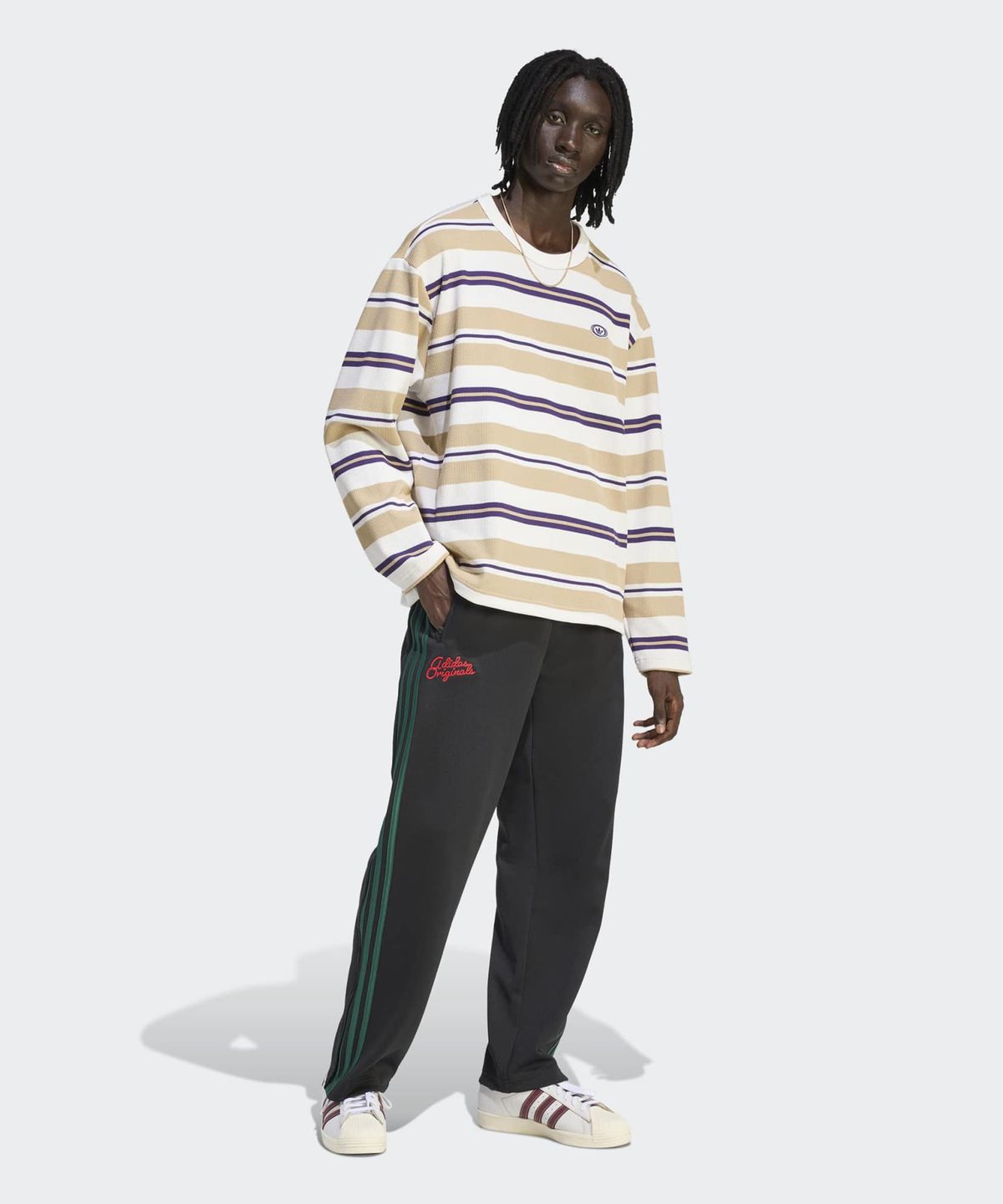 아디다스(ADIDAS) 90s 얼터너티브 스포츠 롱 슬리브 스트라이프 와플 티 - 베이지:화이트 / KS6849