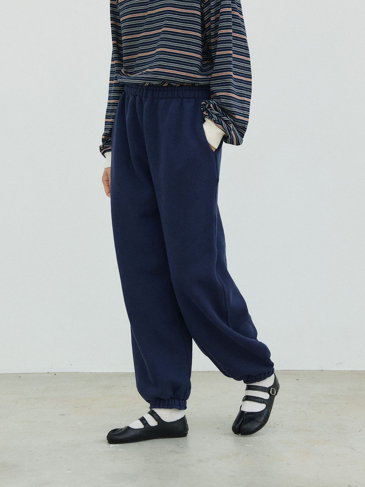플라비즘(PLAVISM) Washed Relaxed Sweatpants - Navy