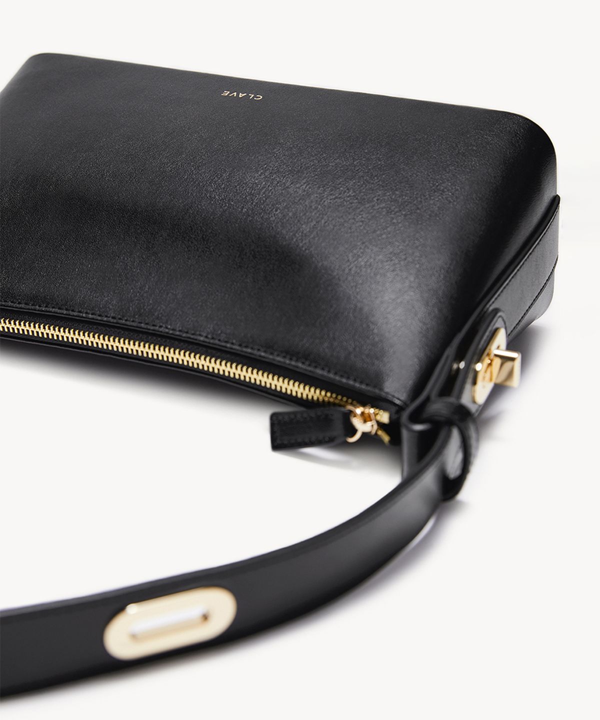 끌라베(CLAVE) 헬렌 블랙 숄더백 (HELEN Black Shoulder Bag)