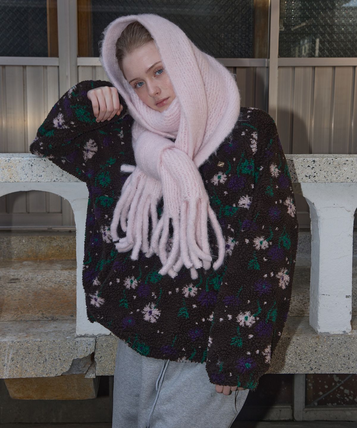 아노에틱(ANOETIC) FLORAL HALF BUTTON FLEECE ANORAK _BLACK