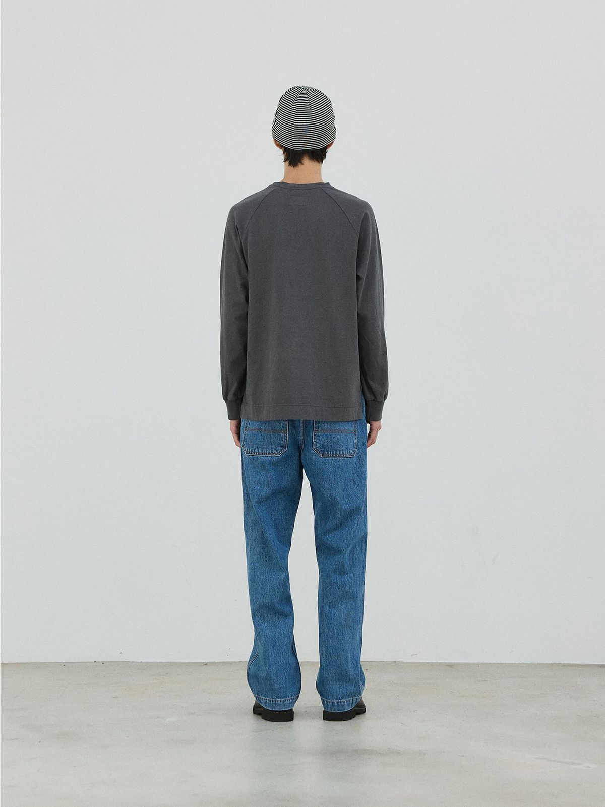 플라비즘(PLAVISM) Raglan Long Sleeve Tee - Charcoal