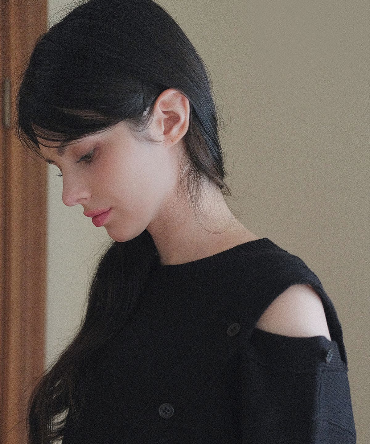 쿨키튼(KOOLKITTEN) Diagonal Whisper Shoulder Knit 3colors