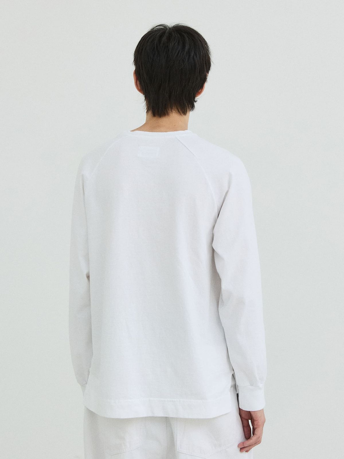 플라비즘(PLAVISM) Raglan Long Sleeve Tee - White