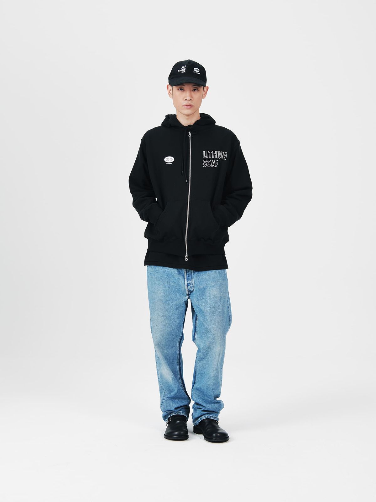 플라비즘(PLAVISM) ZIP-UP HOODIE - BLACK