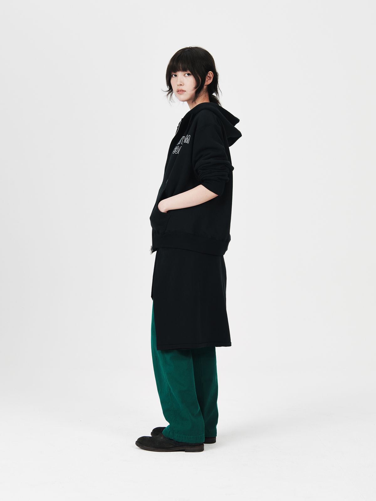 플라비즘(PLAVISM) ZIP-UP HOODIE - BLACK