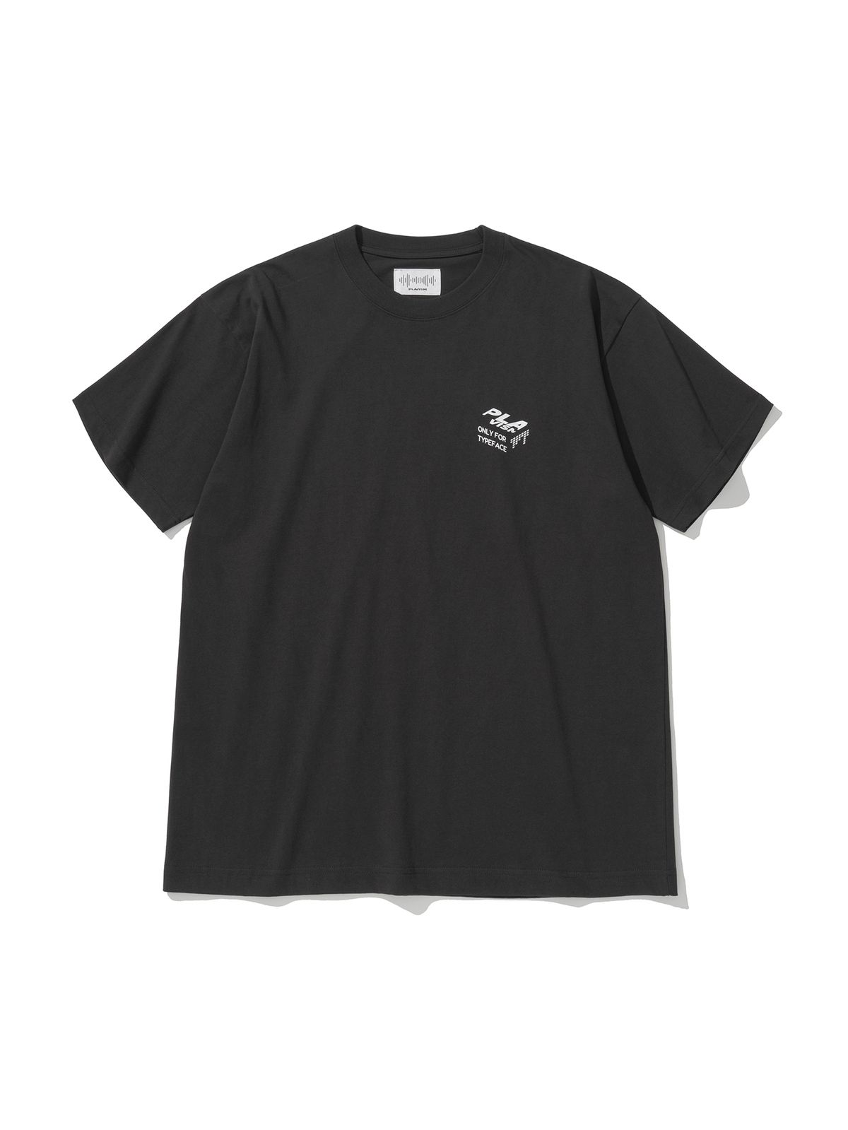 플라비즘(PLAVISM) TYPEFACE TEE- WHITE