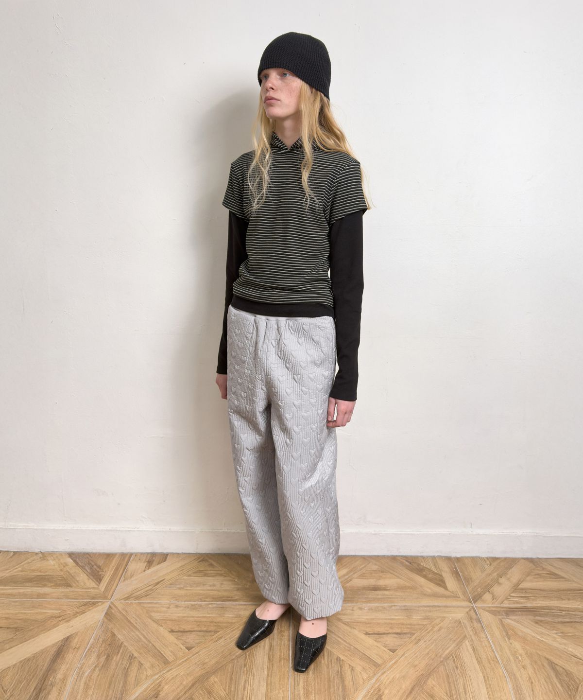 다이애그널(DIAGONAL) HEART STITCHED PADDING PANTS (light grey)