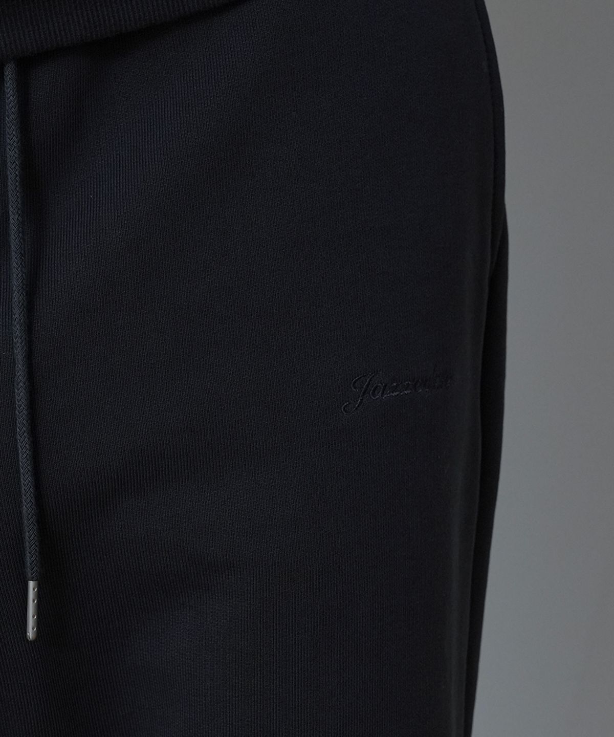 재즈드(JAZZED) CHARCOAL SWEATPANTS