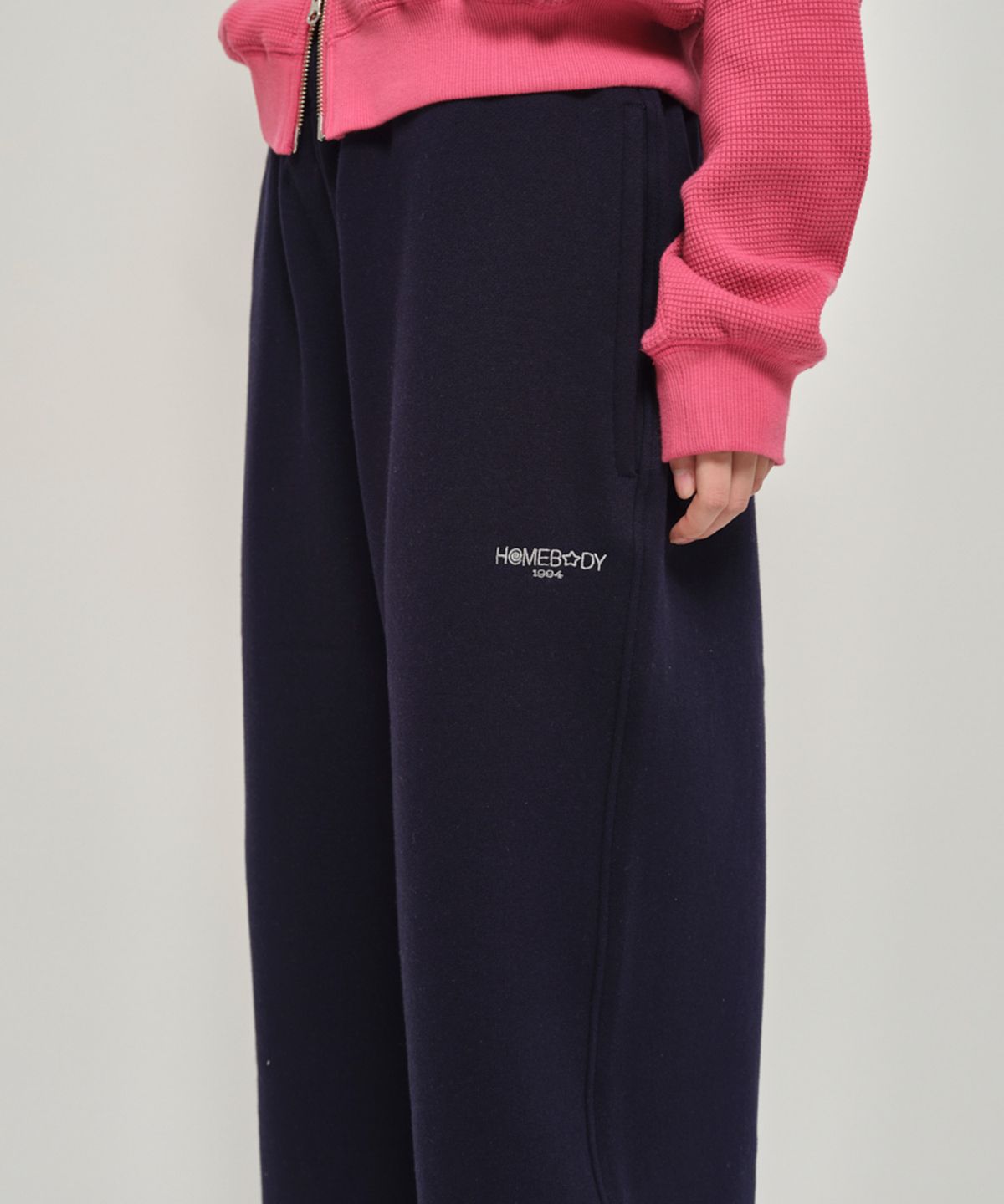 홈바디띵즈(HOMEBODY THINGS) HBT Classic Wide Sweat Pants (NAVY)