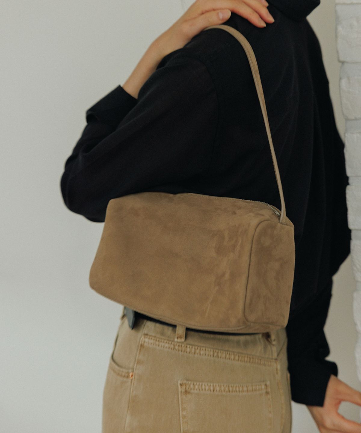 포이베(FOIVE) 멜로우 숄더 MELOU Shoulder Suede Mocha