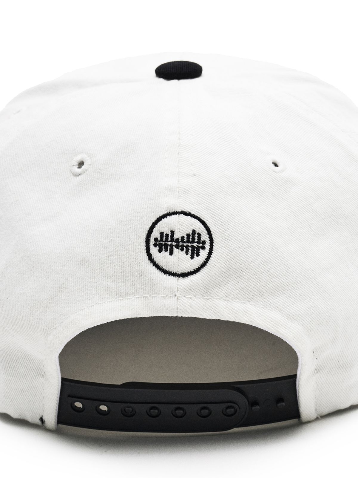플라비즘(PLAVISM) SHINE SNAPBACK - WHITE/BLACK