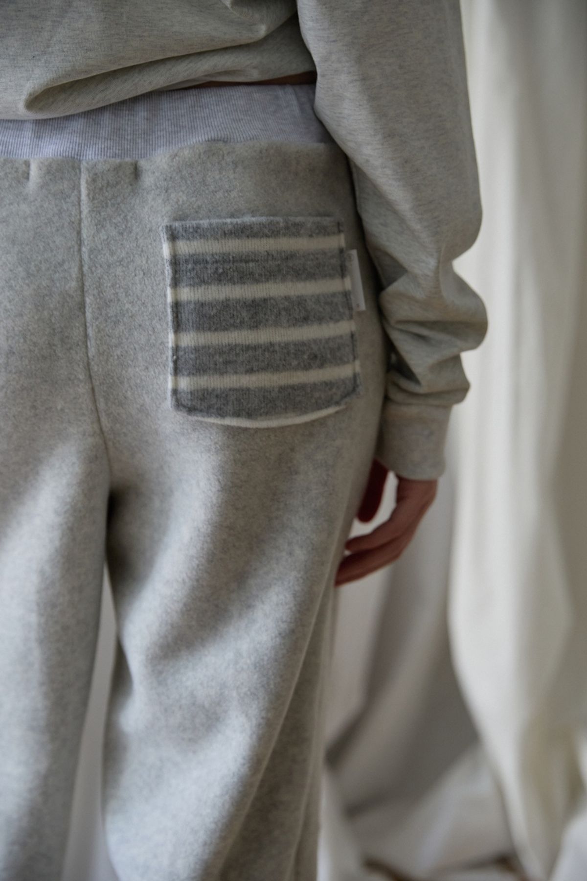 이지킴(EZKIM) FLEECE NO POCKET PANTS