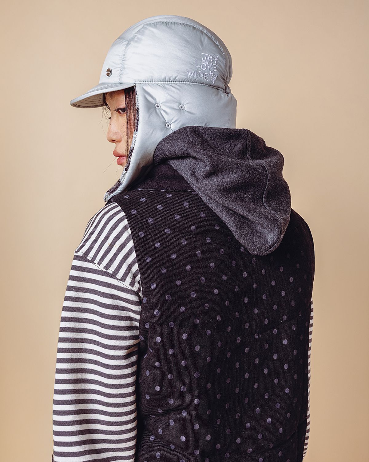 더뮤지엄비지터(THEMUSEUMVISITOR) PADDED TROOPER HAT (LIGHT GREY)